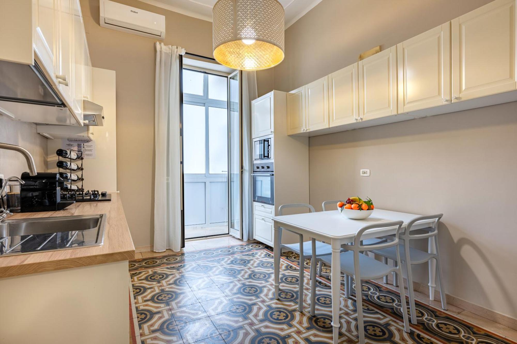 100Mq Maison Paradise - Central & Elegant Apt Bari Exterior photo